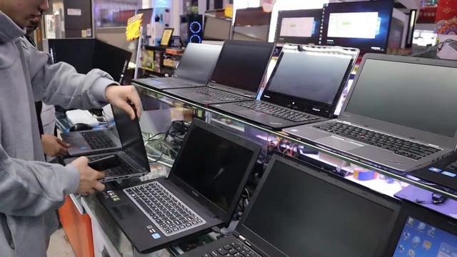 USED LAPTOP MARKET - APPLE ,HP DELL ETC IN HUAQIANGPEI , SHENZHEN