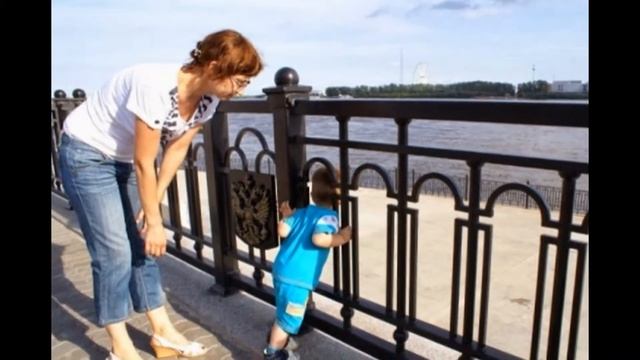 Почему дети любят ограждения? Ответы здесь.