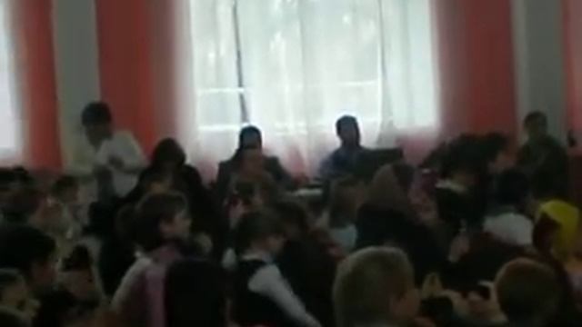 Новогодний утренник в центре "Зоресвит" 2010 - Часть 1