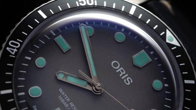 A Heritage-Inspired Diver with a Splash of Color - Oris Divers 65 Glow