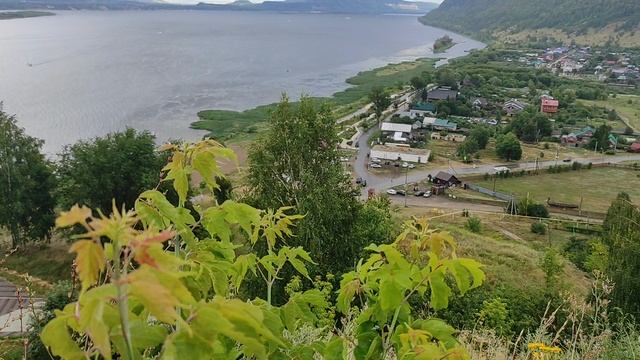 Шикарные виды села Ширяево на Волге со смотровой площадки