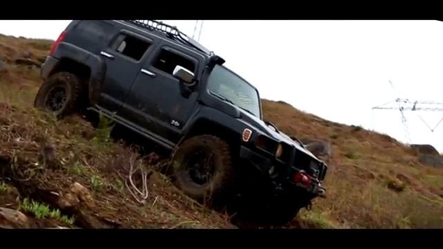 4X4 Extreme Off-Road Hummer H3 Off-Roading in Canada Quebec