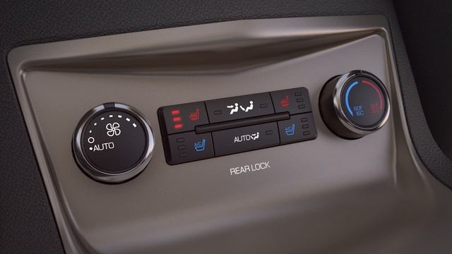 Using Heated and Cooled Rear Seat Controls | How-To | Lincoln