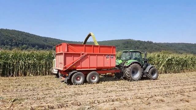 Maishäckseln 2018 mit Claas Jaguar 695 Mega und Deutz, Case, John Deere, Claas