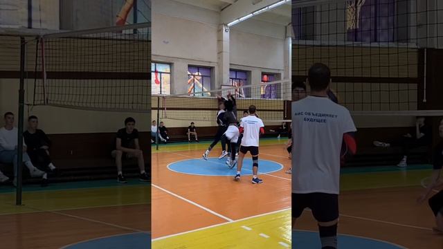 Во ВСГУТУ прошло первенство по волейболу среди юношей 🏐