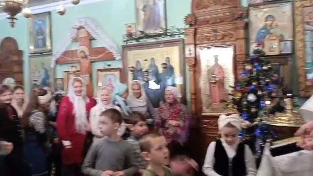 14.01.2024 День рождения Нашего ЛЮБИМОГО Батюшки Василия. Дети поздравляют Батюшку.