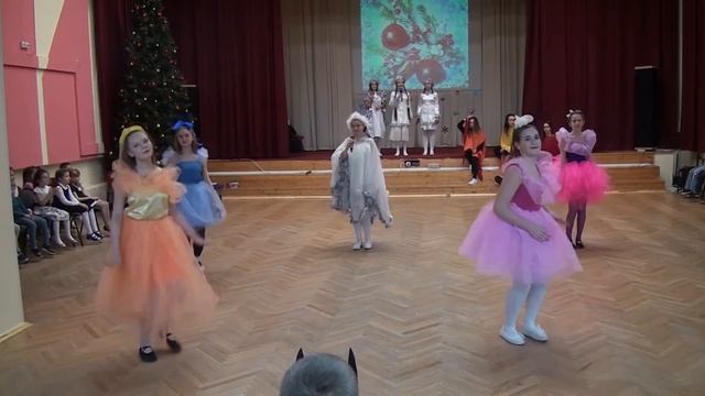 Новогоднее представление для дошкольников