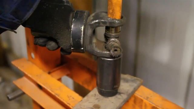 How to install a U-joint