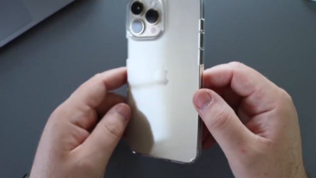 Close Up Look at the Caudabe Lucid Clear Case for iPhone 13 Pro Max