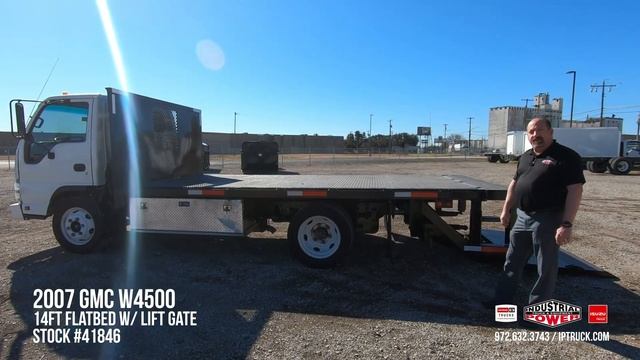 Used 2007 GMC W4500 Flatbed with lift gate | #41846