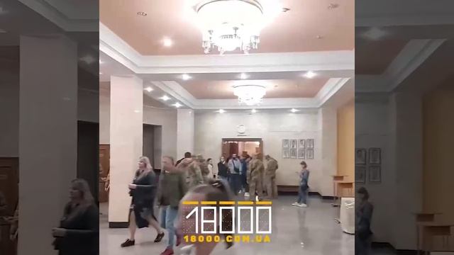 На концерт украинского комика в Черкассах явился местный ТЦК в полном составе