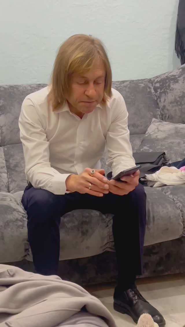 Евгений Шахрай и Monisha Star после трёх концертов за день попали на бровях домой#евгенийшахрай#дом