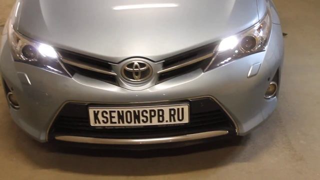 TOYOTA AURIS  BI-LED I.LENS s