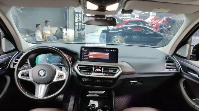 BMW X3 рестайлинг из Китая ни чем не отличается от Германии.