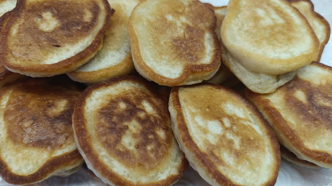 оладьи обыкновенные,просто и вкусно.