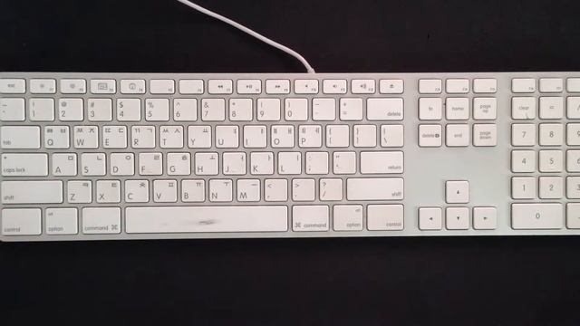 Apple Wired Keyboard Typing Test 01