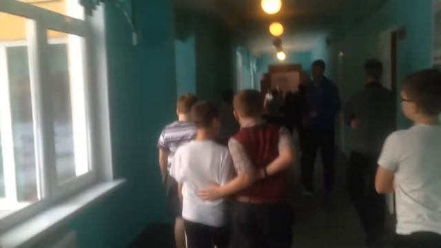 Окончание урока физкультуры в 4 "а" класс. Школа №55 г. Красноярск, 29 декабря 2017