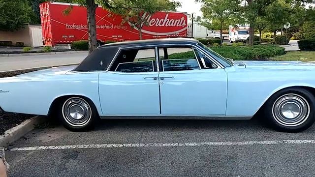 1968 BABY BLUE LINCOLN CONTINENTAL