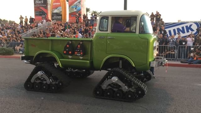 Daystar Hemi FC on Tracks - SEMA Cruise Out