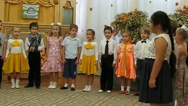 Осенний бал.AVI