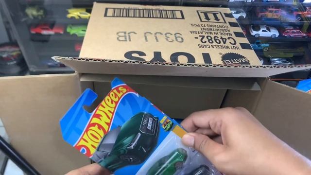 Gatcha Hot Wheels dapat Treasure Hunt Jeep Cherokee