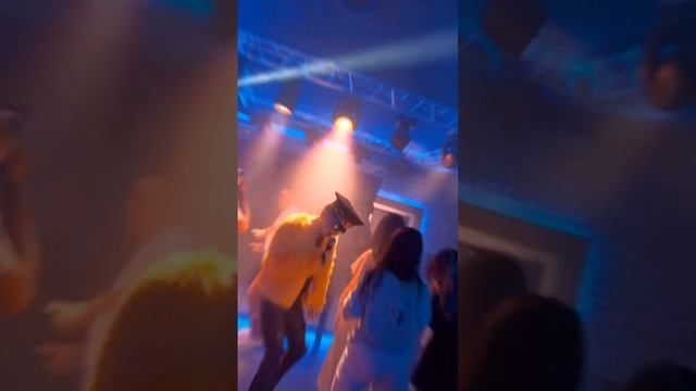 шоу-группа KRISTA (Выступление в клубе Vogue)