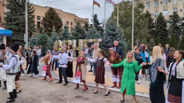 День вина в Оргееве в самом разгаре.