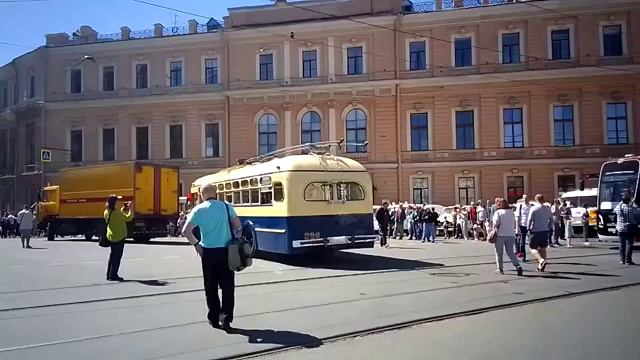 ЯТБ-2. Вид салона. Санкт-Петербург. Притащили МТБ-82.