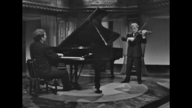 Glenn-Gould-Yehudi-Menuhin-Beethoven-Sonata 10 in G major Part 1