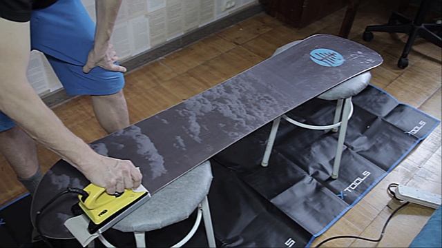 Альтернативный способ парафинить сноуборд/лыжи. An another way of waxing snowboard/ski