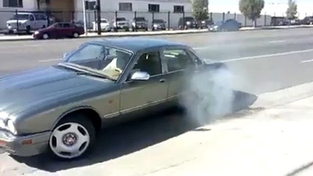 JAGUAR XJ12 BURNOUT