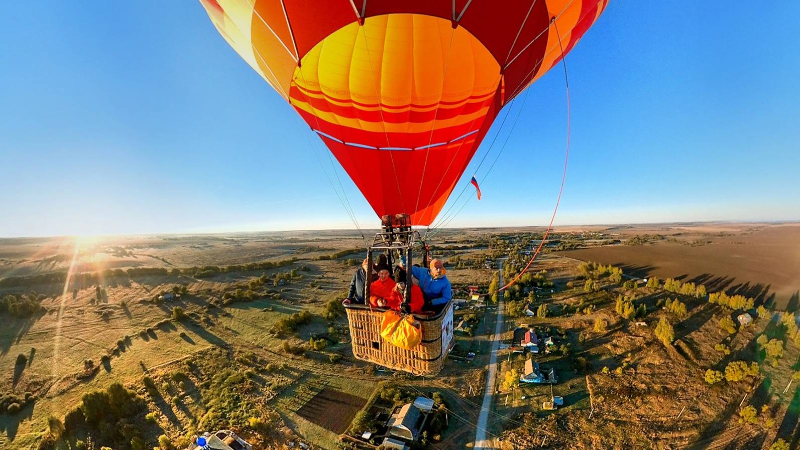 "ЗНАМЕНИЕ"... (Фото Андрея АБАКУМОВА (Рязань), музыка Альберта АРТЕМЬЕВА (Иваново)