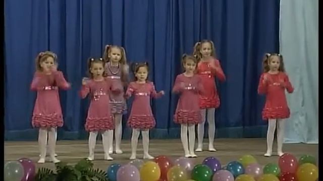 Модниця
