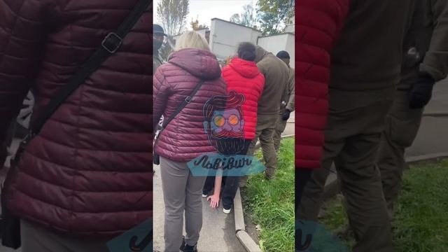 Попытка отбитие овцы у свиней из тцк во Львове