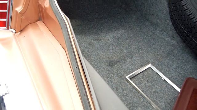 78 Lincoln Mark V Trunk Area