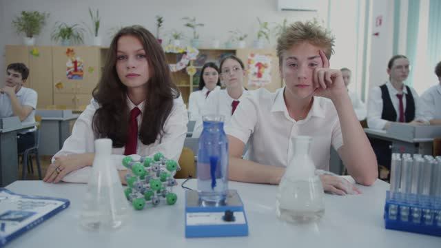 MAMA RUSSIA. Урок Химии