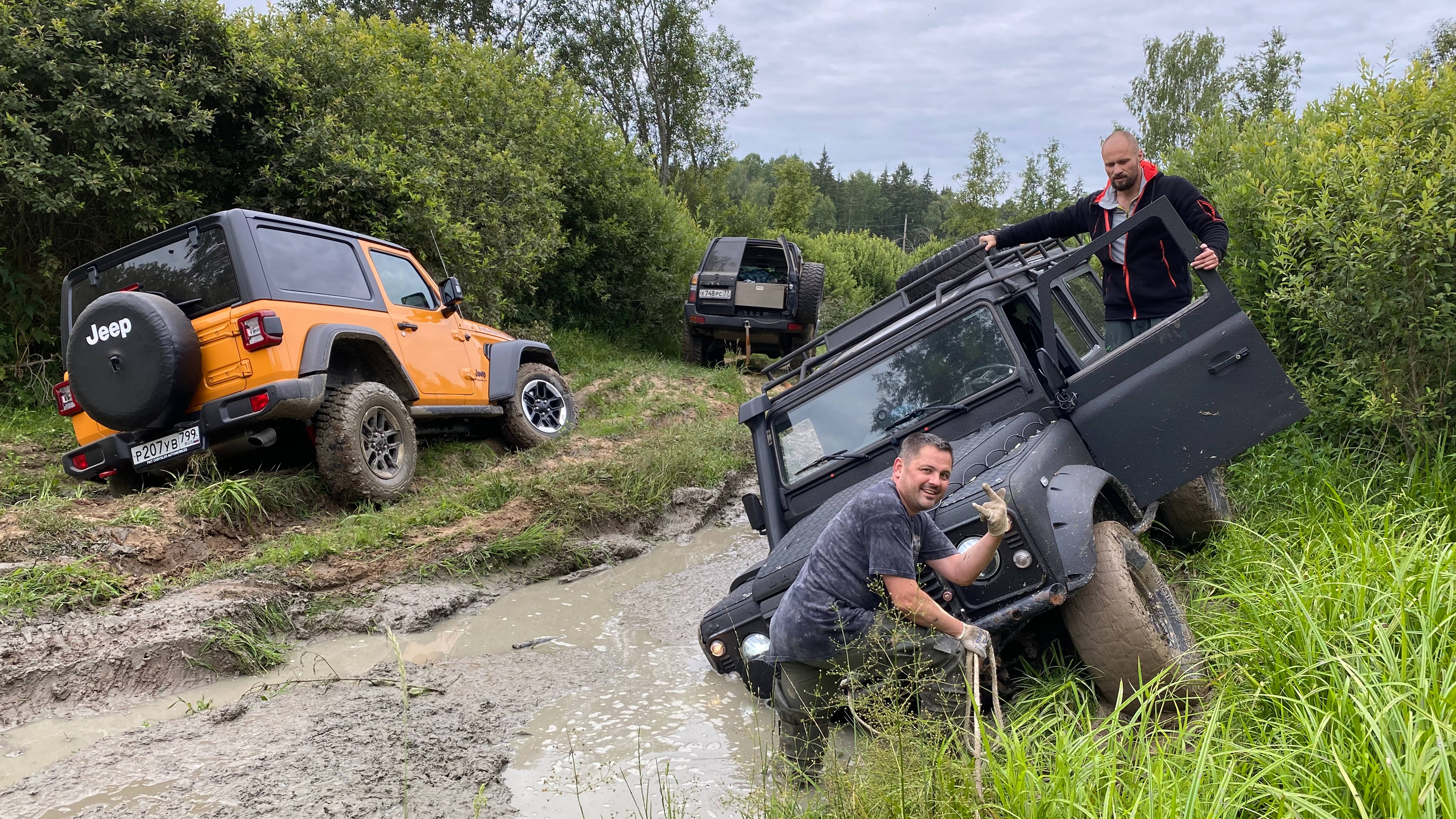 Тест Jeep Wrangler Rubicon - настоящего американского УАЗика. Коротыш vs длинный? Засадили в грязь