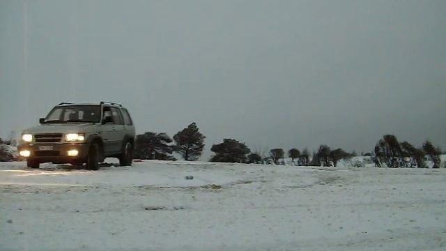 ISUZU TROOPER  SNOW 1.MOV