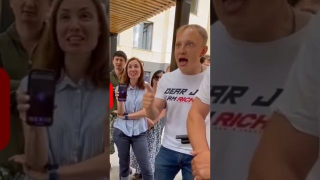 Жители ЖК Хэдлайнер организовывают захват здания школы