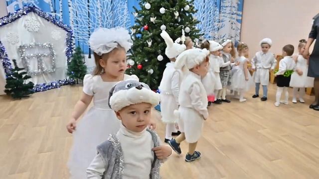 Новый Год 129 садик,10 группа