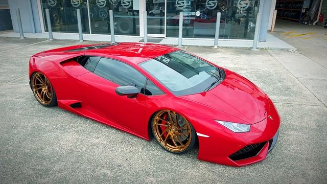 Bagged Lamborghini Huracan Air Bags 20 inch 21 inch Forged Wheels Custom Envizio Next Level Superca