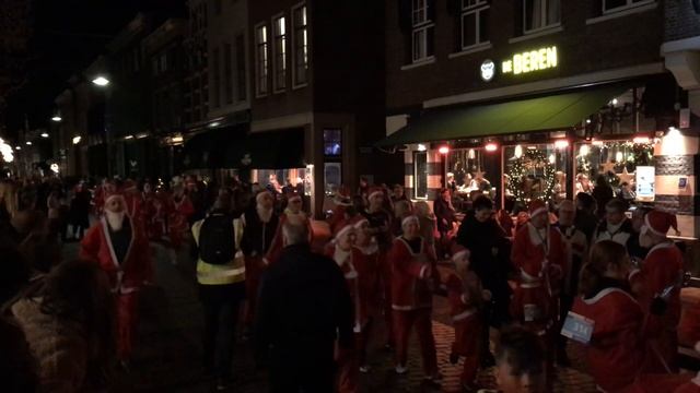 Santa Run Dordrecht binnenkomst