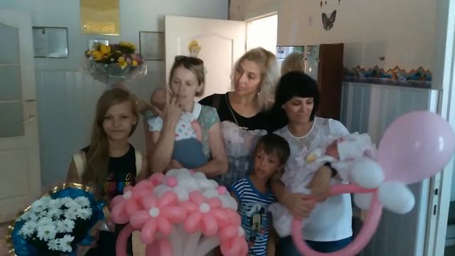 Выписка из роддома Эмильки 2