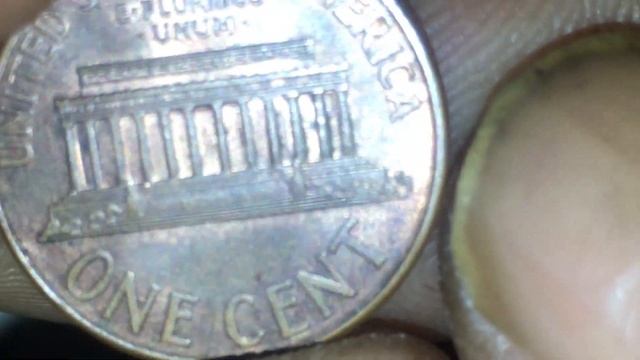 Lincoln Penny - 1999 D.   -Close "AM".