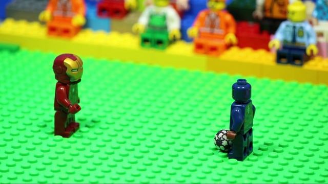 #7 / Lego Superheroes Played Soccer - Iron Man, Hulk, Joker / Лего персонажи играют в футбол