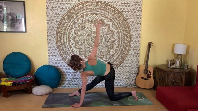 Yoga Pose Breakdown - Half Moon _ 20-minute Intermediate Flow with Jen Hilman