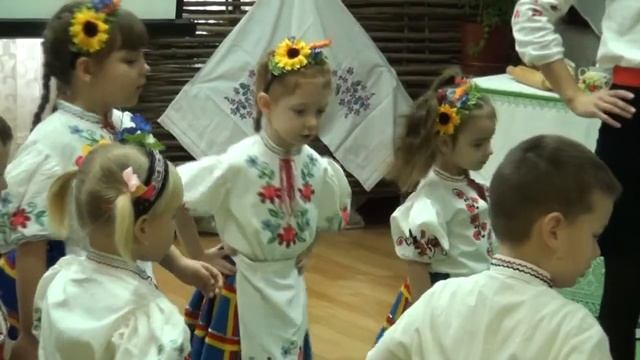 Українське свято  у "Школі радості"