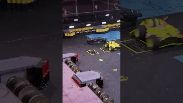 This destroys everything in its path! ｜ BattleBots