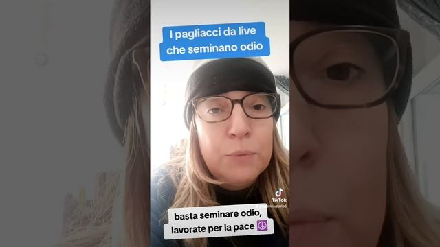 I pagliacci da Live Propaganda e dualismo