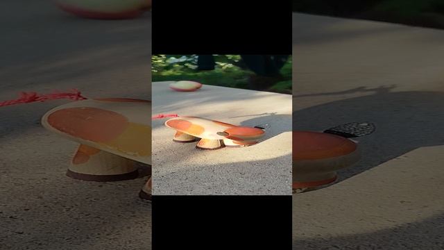 Идёт бычок шатается, сейчас он ...